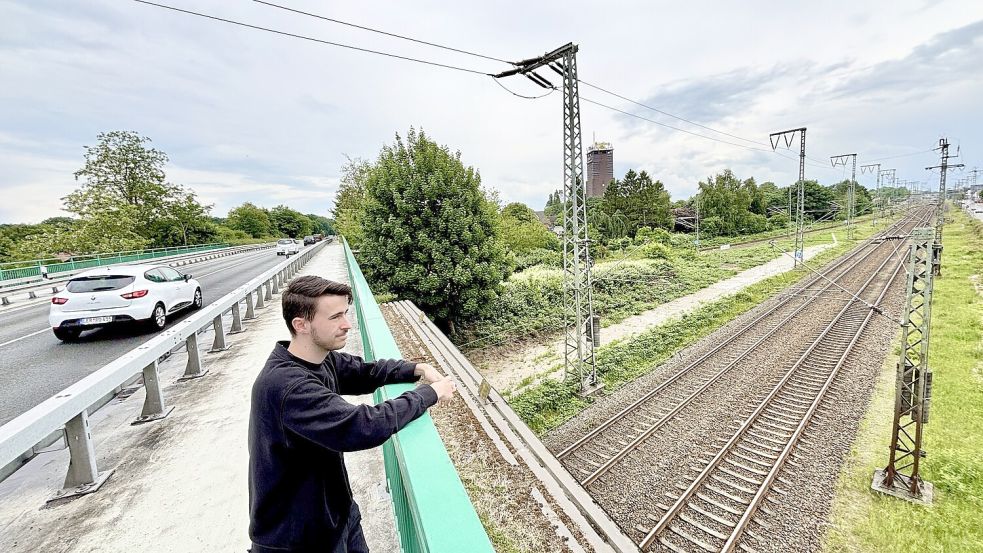 Die Stadtring-Brücke über die Bahnschienen muss erneuert werden. Foto: Klaus Ortgies/Archiv
