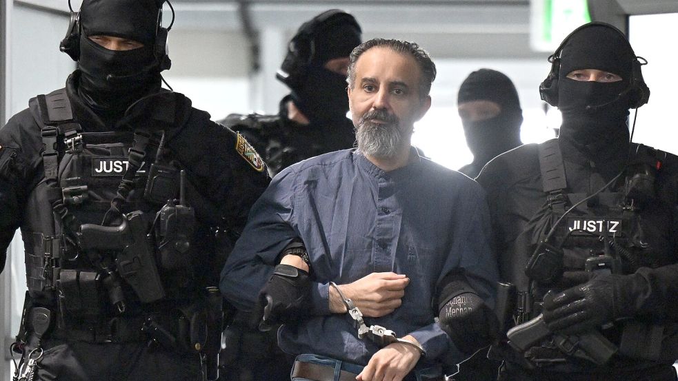 Taleb A. war am 20. Dezember 2024 über den belebten Magdeburger Weihnachtsmarkt gefahren. Er tötete dabei sechs Menschen und wurde zu lebenslanger Haft mit anschließender Sicherungsverwahrung verurteilt. Foto: Hendrik Schmidt