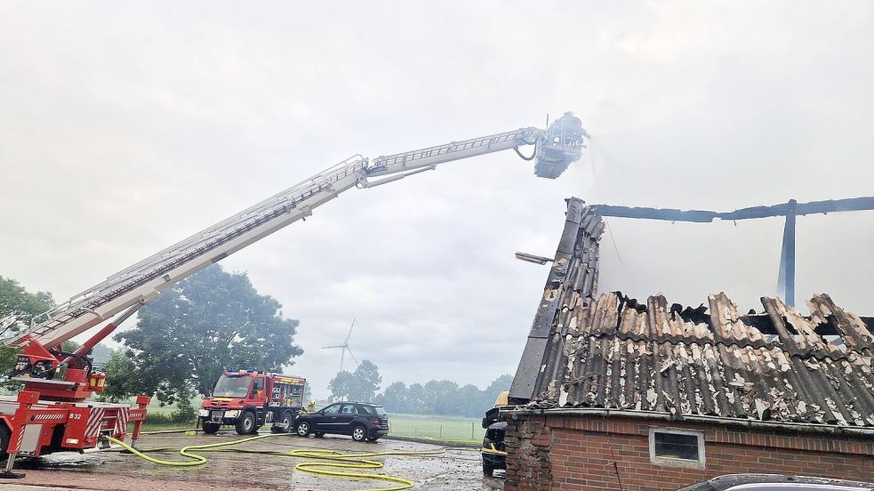Die Feuerwehr war in Jemgum im Einsatz. Foto: Tatjana Gettkowski
