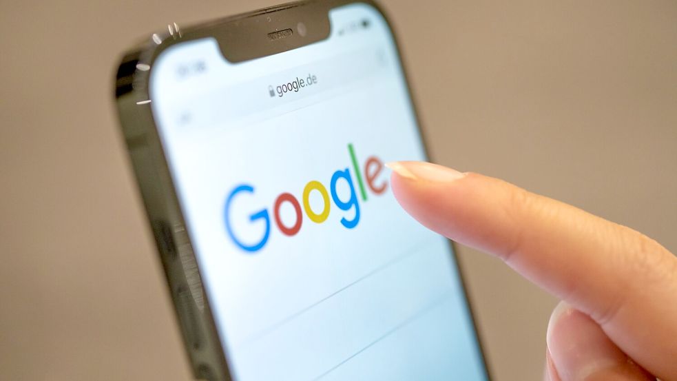 Dass Google nach einer Suche etwa Sportergebnisse in speziell designeten Boxen darstellt, ist nach Ansicht der EU-Kommission nicht immer mit Wettbewerbsregeln vereinbar. (Symbolbild) Foto: Mohssen Assanimoghaddam