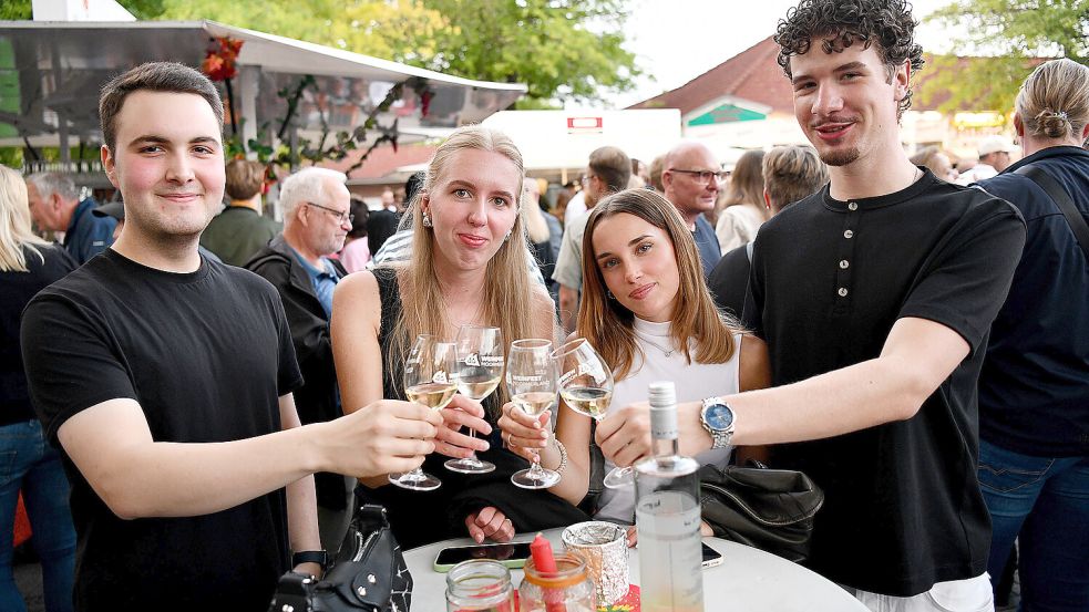 Das Weinfest in Moormerland hat am Freitag, 24. Juli 2026, erfolgreich begonnen. Foto: Melchert Stromann