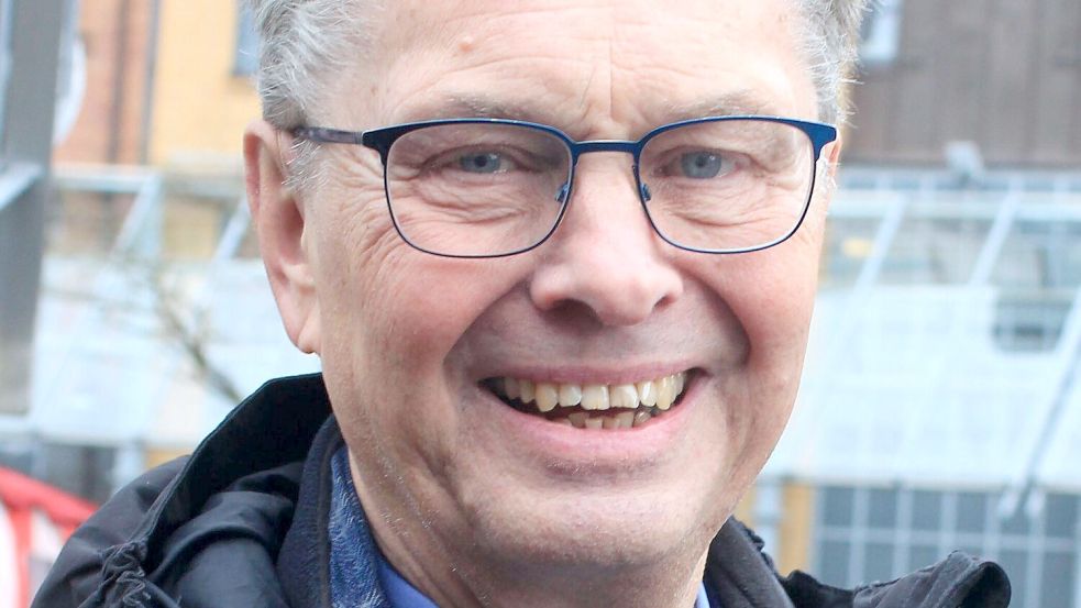 Mark Roach (71) aus Bergedorf hat den Kanzler und drei Minister angezeigt Foto: Privat