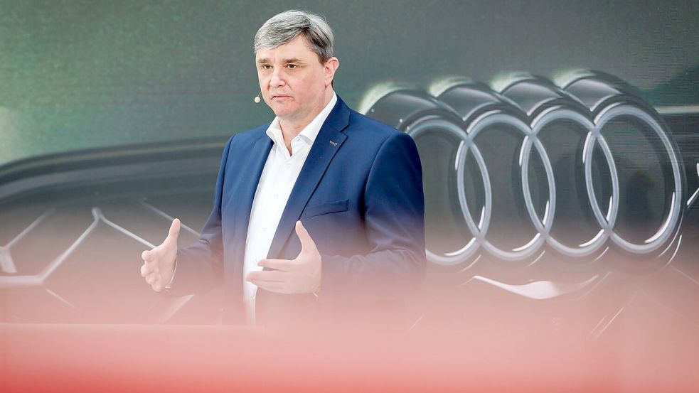 Audi-Finanzchef Jürgen Rittersberger muss die Prognose kappen. (Archivbild) Foto: Daniel Karmann