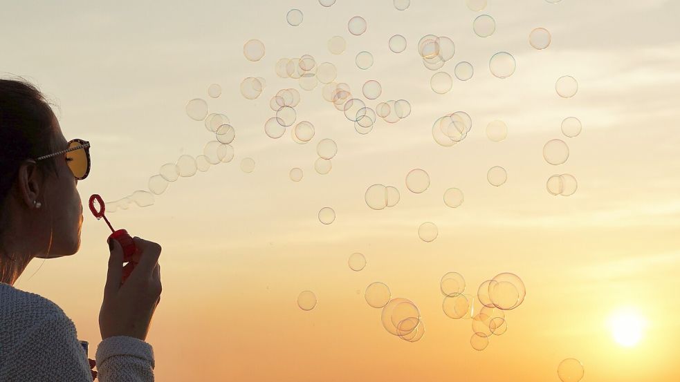 In der Pause Seifenblasen zu pusten wirkt entschleunigend. Symbolfoto: Felix Wolf/Pixabay