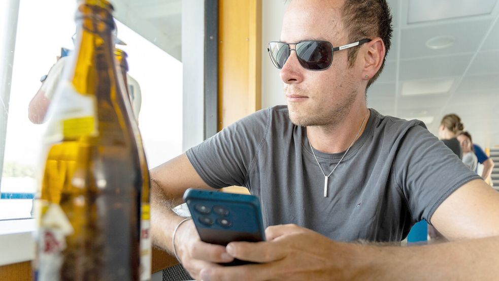 Neue Verschärfung: Empfänger von Grundsicherung, die alkoholisiert zum Bewerbungsgespräch kommen, können sanktioniert werden. Foto: IMAGO/Michael Bihlmayer