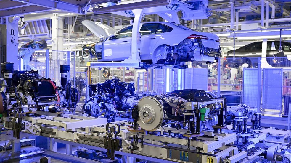 Die BMW-Werke in Deutschland sind laut BMW-Chef Nedeljkovic sehr gut ausgelastet. (Archivbild) Foto: Sven Hoppe