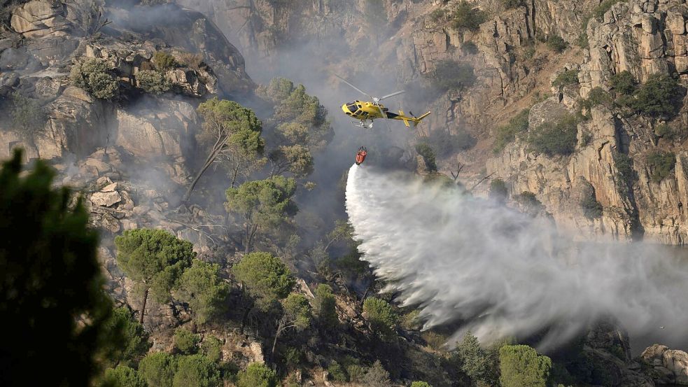 In Spanien sind die verheerenden Waldbrände in den Regionen Madrid, Ávila und Toledo inzwischen weitgehend eingedämmt. Foto: Olmo Calvo