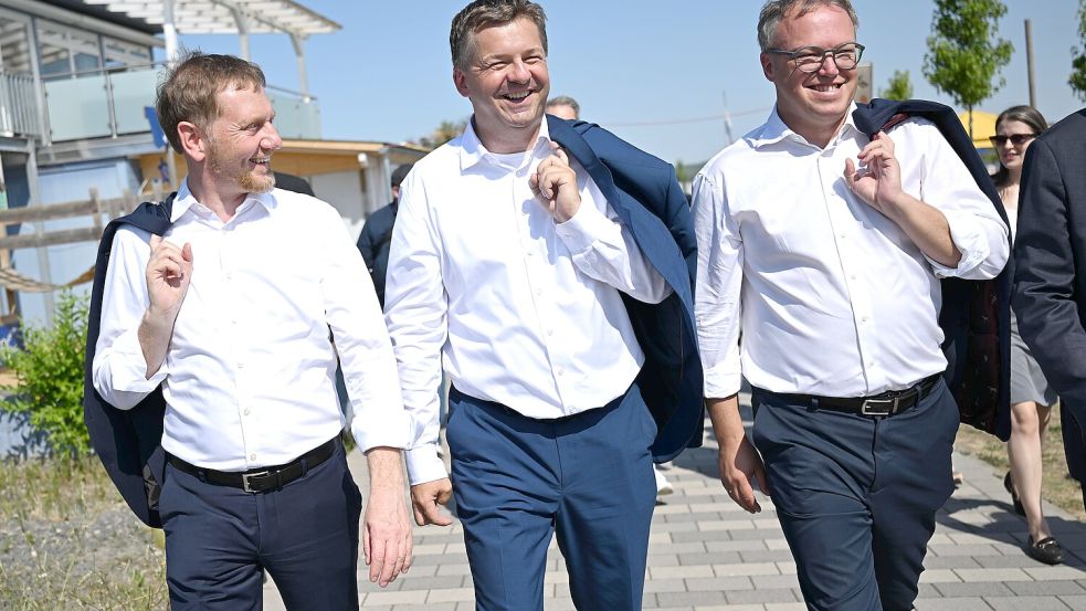 Sind gegen das Aus der „Rente mit 63“: Michael Kretschmer (CDU, l-r), Ministerpräsident von Sachsen, Sven Schulze (CDU), Ministerpräsident von Sachsen-Anhalt, und Mario Voigt (CDU), Ministerpräsident von Thüringen. Foto: dpa/Hendrik Schmidt