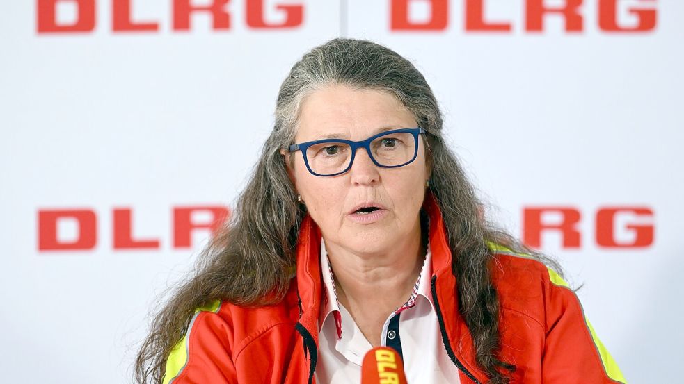 „Je heißer es ist, desto mehr zieht es Menschen ans Wasser“, sagte die DLRG-Präsidentin Ute Vogt. Foto: Federico Gambarini
