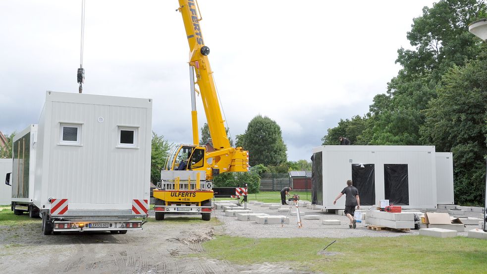 An der Breslauer Straße wurden für die Ludgerischule Container aufgestellt. Foto: Bodo Wolters