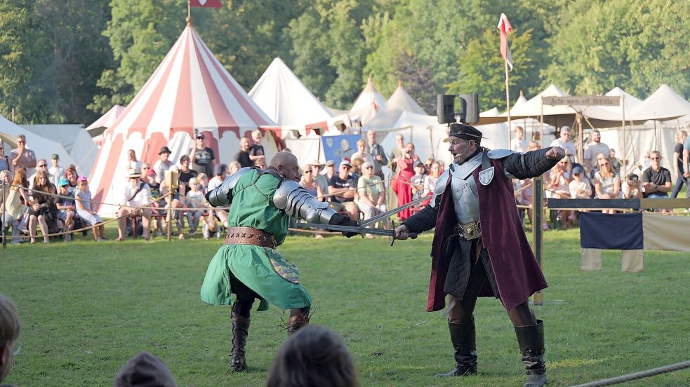 In Dornum geht das Ritterfest an diesem Wochenende in die zweite Runde. Foto: Werner Jürgens