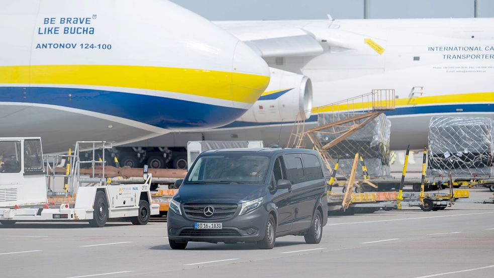 Den Fund einer Drohne mit einer unbekannten Sprengvorrichtung am Flughafen Leipzig/Halle bewertet die Bundesanwaltschaft als „geeignet, die äußere und innere Sicherheit der Bundesrepublik zu beeinträchtigen.“ Foto: IMAGO/EHL Media