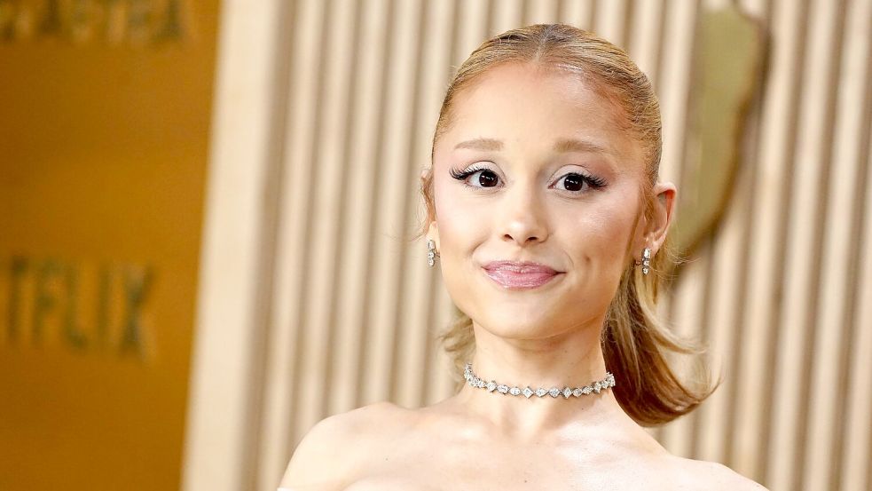 Ariana Grande schafft es mit ihrem neuen Album „petal“ auf Platz 1. (Archivbild) Foto: Jordan Strauss/Invision via AP/d