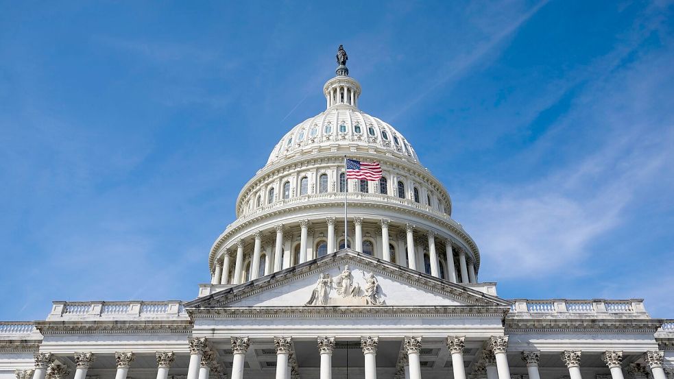 Der US-Senat hat mit deutlicher Mehrheit für ein Gesetz zu Russland-Sanktionen gestimmt. (Archivbild) Foto: Tom Brenner/AP/dpa