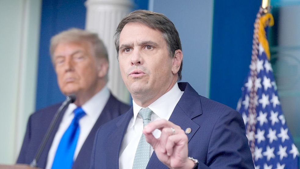 Der frühere Trump-Anwalt Todd Blanche soll im Amt des Justizministers bleiben. (Archivbild) Foto: Manuel Ceneta/AP/dpa
