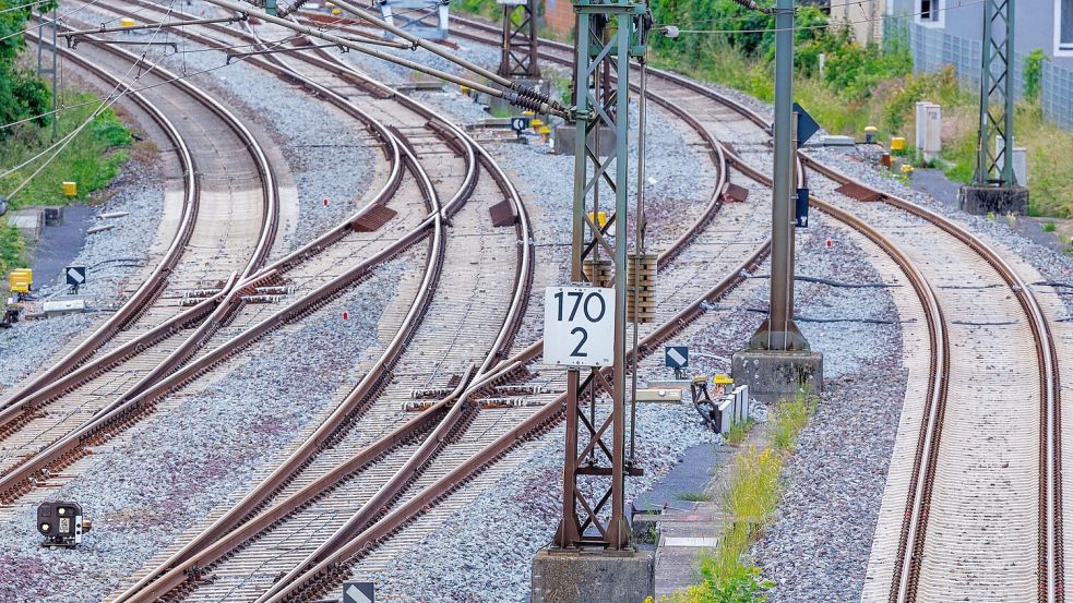 Immer wieder gab es zuletzt Probleme bei der Sanierung wichtiger Bahnkorridore. (Archivbild) Foto: Jens Büttner