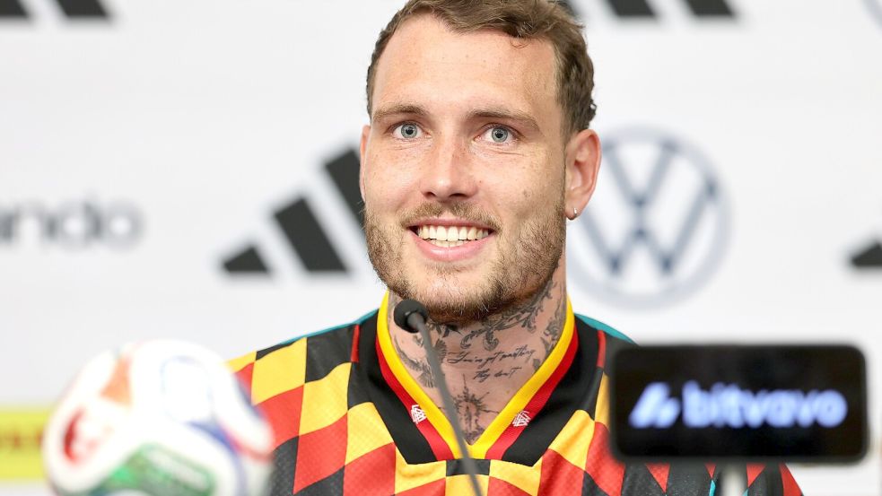 Steht David Raum auf dem Platz, erregen auch seine vielen Tattoos Aufmerksamkeit. Foto: dpa/Jan Woitas