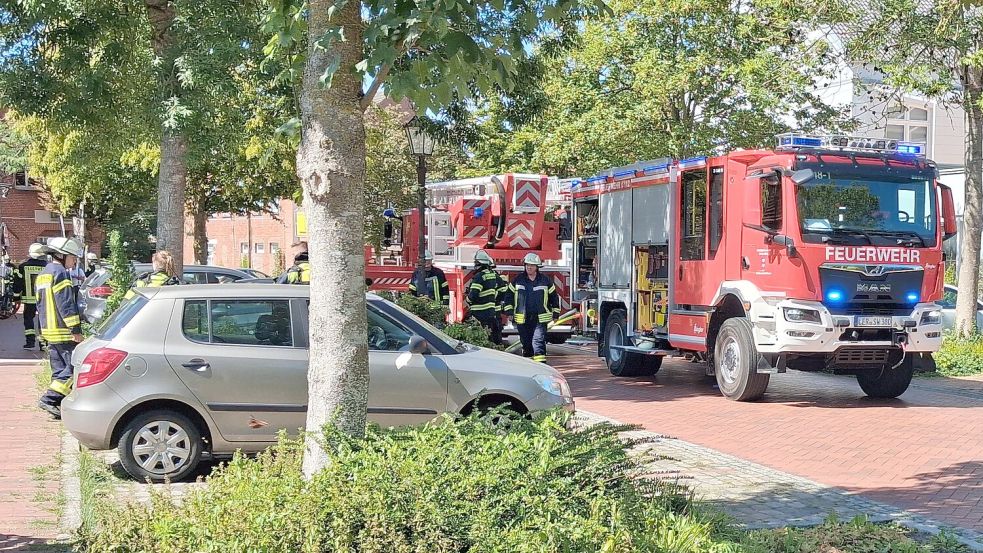 Die Feuerwehr war am Dienstag in Weener im Großeinsatz. Foto: Joachim Rand/Feuerwehr
