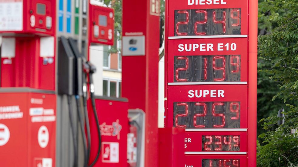 Die von Rohstoffimporten abhängige deutsche Wirtschaft bekommt Schwankungen an den Energiemärkten deutlich zu spüren. (Archivbild) Foto: Sebastian Kahnert