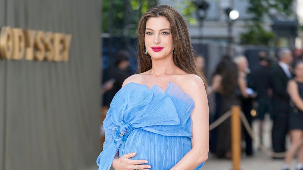 Hathaway erwartet ihr drittes Kind. (Archivbild) Foto: Scott A Garfitt