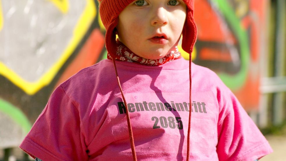 Kinder ab Jahrgang 2020 bekommen die Frühstartrente. Foto: IMAGO / serienlicht