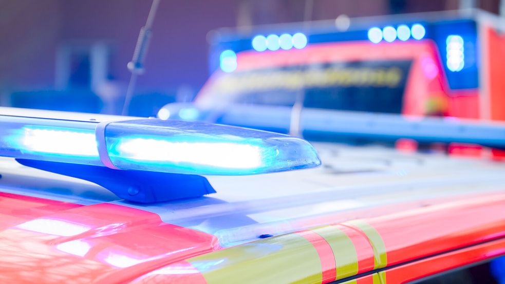Der 18-Jährige wurde bei dem Unfall in Großefehn schwer verletzt. Foto: Julian Stratenschulte/dpa