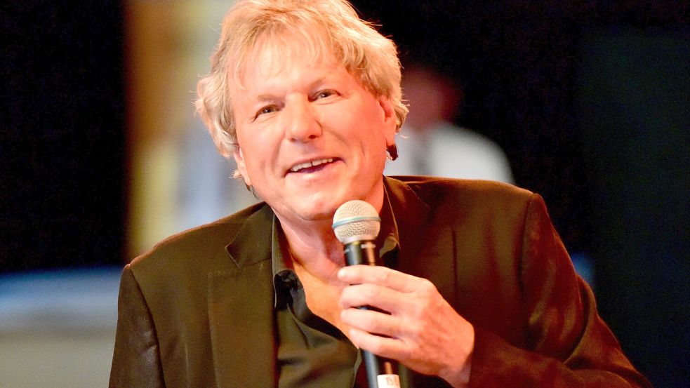 Bernhard Brink ist erfolgreicher Sänger und Moderator. Foto: Melchert Stromann/Archiv