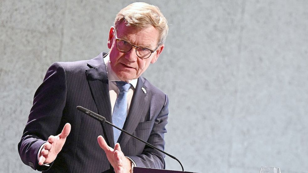 Klar in der Kritik, zögerlich bei den Konsequenzen: Der Außenminister bewertet in der Schweiz die Äußerungen des israelischen Polizeiministers. Foto: Lilli Förter