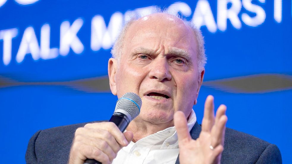 Uli Hoeneß sieht die Rolle von Jürgen Klopps Berater Marc Kosicke beim DFB kritisch. (Archivfoto) Foto: Peter Kneffel/dpa