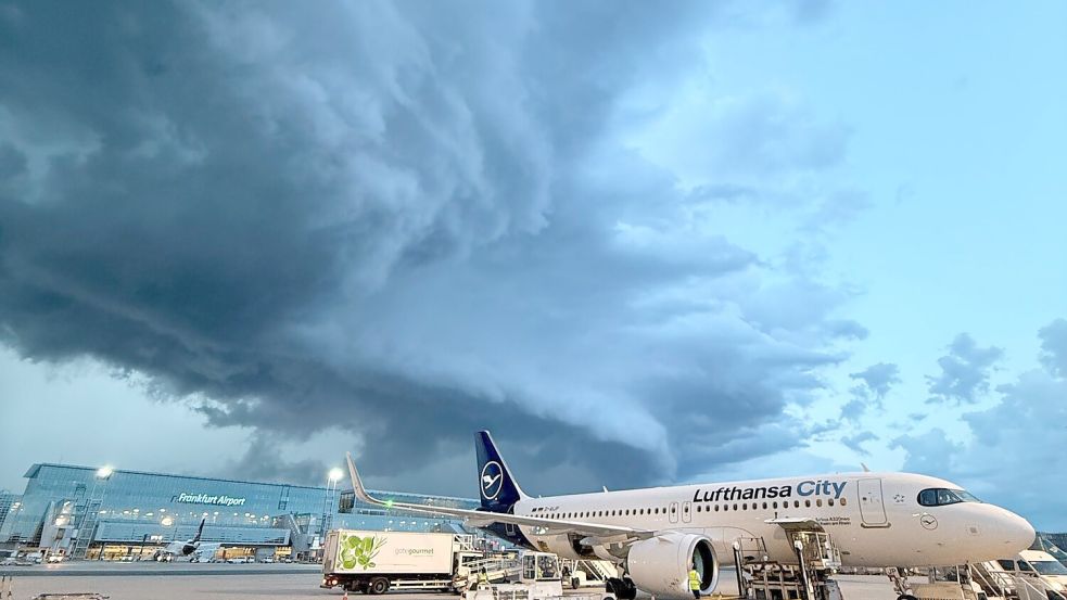 Auch in Hessen braute sich schon am Abend ein Gewitter zusammen. Foto: Kessler/Schnee/onw-images/dpa