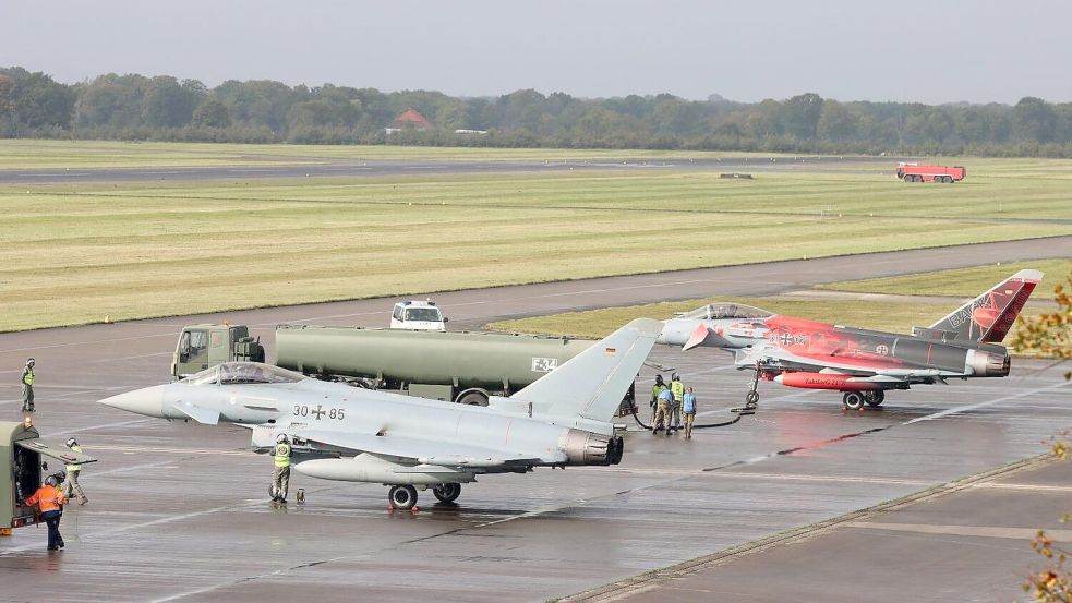 Im Oktober 2025 nutzten Eurofighter des Richthofen-Geschwaders die Startbahn des entwidmeten Flugplatzes Upjever für eine militärische Übung. Foto: Luftwaffe