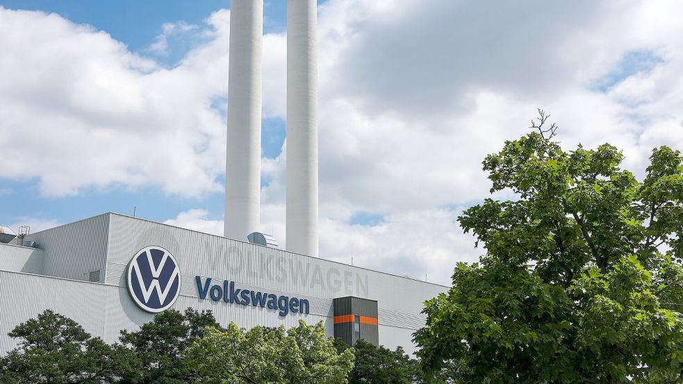 Pionier bei E-Autos: Die Autofabrik von Volkswagen in Zwickau. (Archivbild) Foto: Jan Woitas