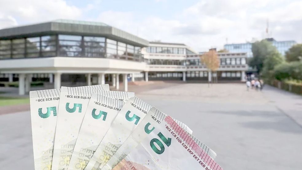 Bei der ersten Frage haben sich die Parteien und Bündnisse Gedanken um die Auricher Finanzen gemacht. Foto: Romuald Banik