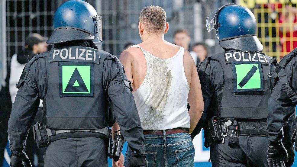 Die Polizei meldete mehrere Festnahmen. Foto: Uwe Anspach