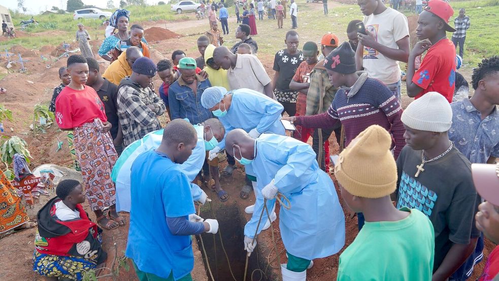 Kinder sind durch das gefährliche Ebola-Fieber besonders hart betroffen. (Archivbild) Foto: Dieudonne Dirole