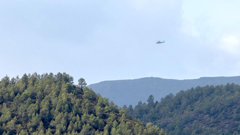Der in der Gemeinde Segorbe durch einen Blitz ausgelöste Waldbrand ist zwar noch nicht ganz gelöscht, aber unter Kontrolle. Foto: Javier Escriche/EUROPA PRESS/dpa