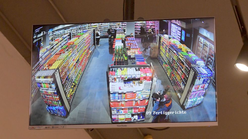 Der Combi-City in Emden ist videoüberwacht und funktioniert auch ohne Personal. Könnte er sonntags dann nicht einfach öffnen? Foto: Klaus Ortgies/Archiv