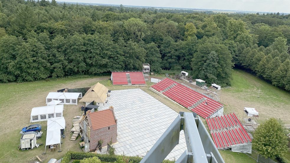 So sah es aus: Blick vom Turm der Klosterstätte auf die Bühne. Foto: Christin Wetzel