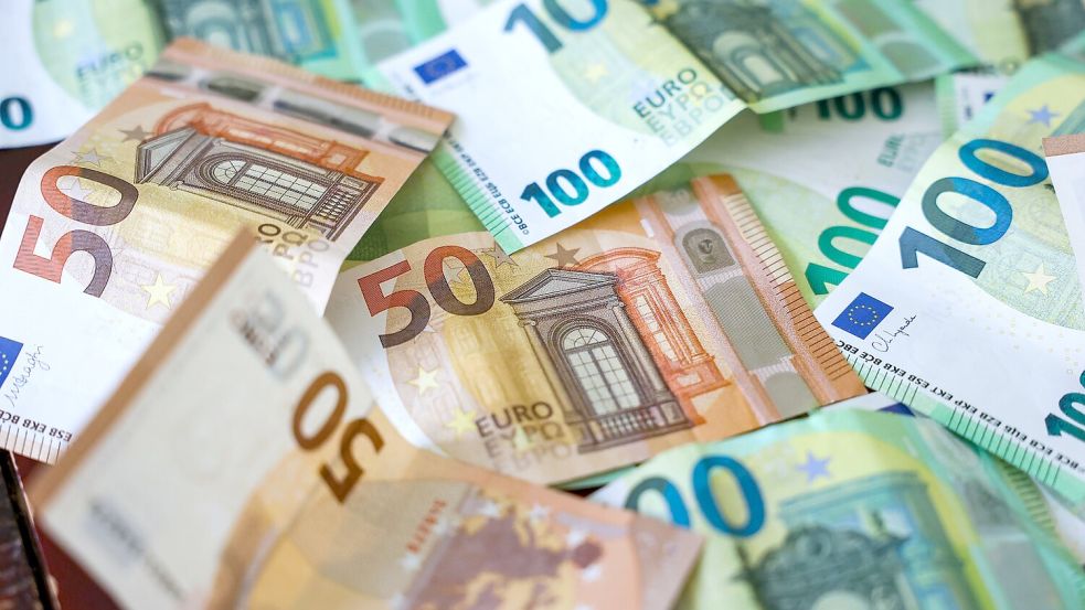 Das Statistische Bundesamt in Wiesbaden errechnet regelmäßig Zahlen zum Finanzierungssaldo des Staates. (Symbolbild) Foto: Jan Woitas