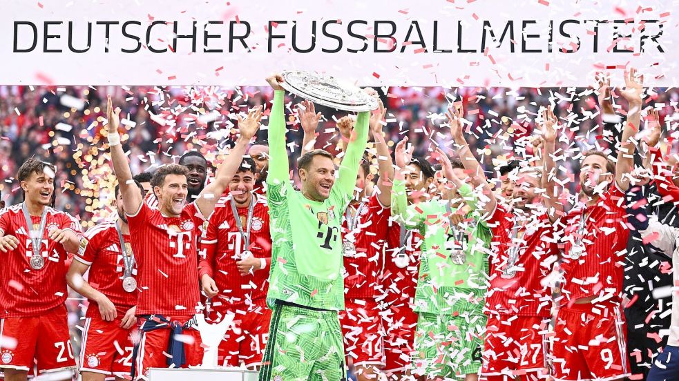 Die Bayern mit der Meisterschale: Gibt es wieder das gewohnte Bild? (Archivbild) Foto: Tom Weller