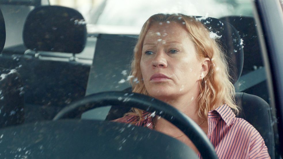 Birgit Minichmayr in einer Szene des Films „Everytime“. Foto: Gregory Oke/TheBarricades, Panam