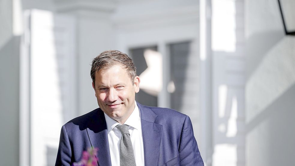 Klingbeil stellt klar, was er in Sachen Zuckersteuer plant - und was nicht. Foto: Kay Nietfeld/dpa-POOL/dpa