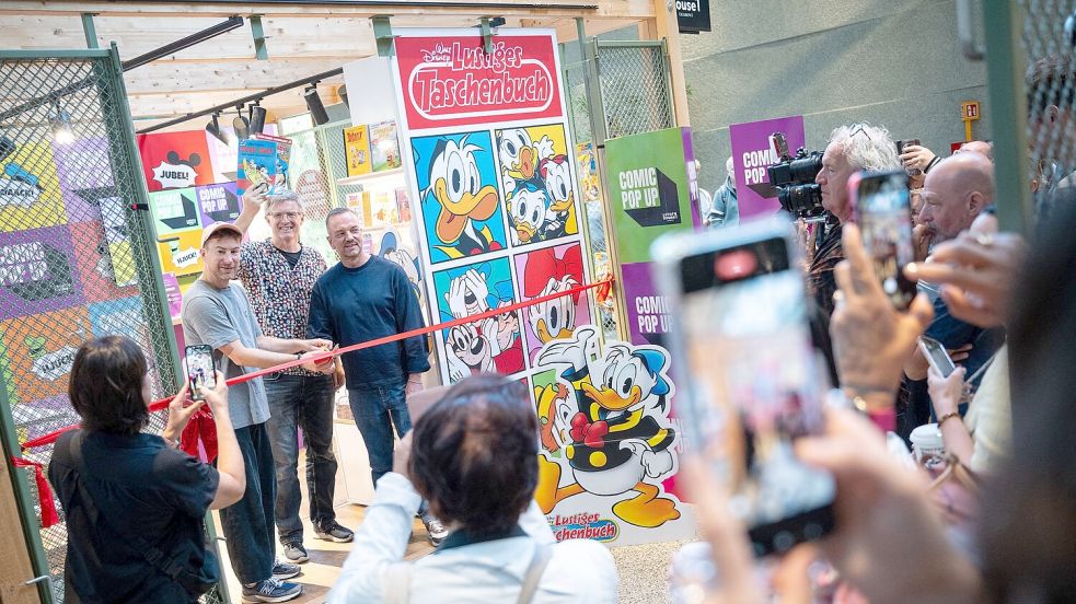 Das 75. Jubiläum wird nicht nur mit einer Sonderausgabe gefeiert, sondern auch mit einem Pop-up-Store im Bikini Berlin. Foto: Sebastian Christoph Gollnow
