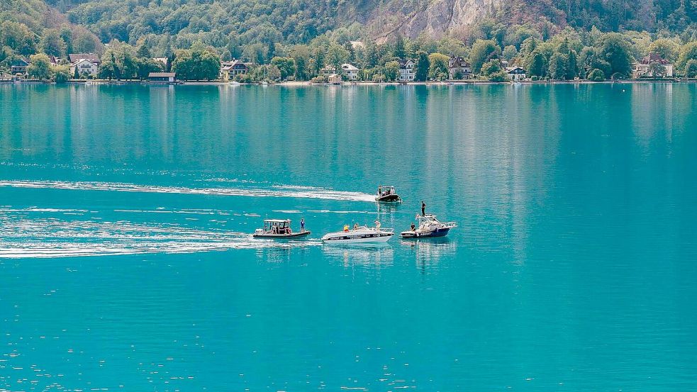Die Polizei setzt unter anderem Sonar und einen Tauchroboter ein. Foto: Matthias Kaltenleitner