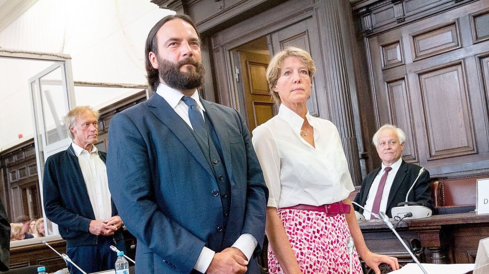Christina Block gab eine lange Erklärung ab. Foto: Daniel Bockwoldt