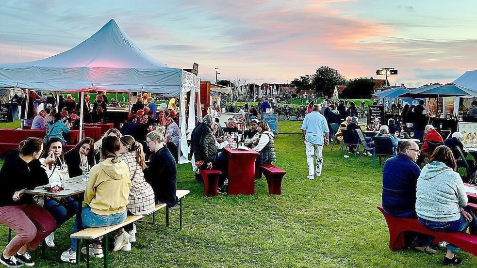 In Greetsiel wird bis Sonntag Weinfest gefeiert. Foto: Touristik GmbH Krummhörn-Greetsiel