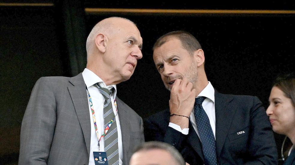 DFB-Präsident Bernd Neuendorf (l) und UEFA-Boss Aleksander Ceferin arbeiten eng zusammen. (Archivbild) Foto: Marijan Murat