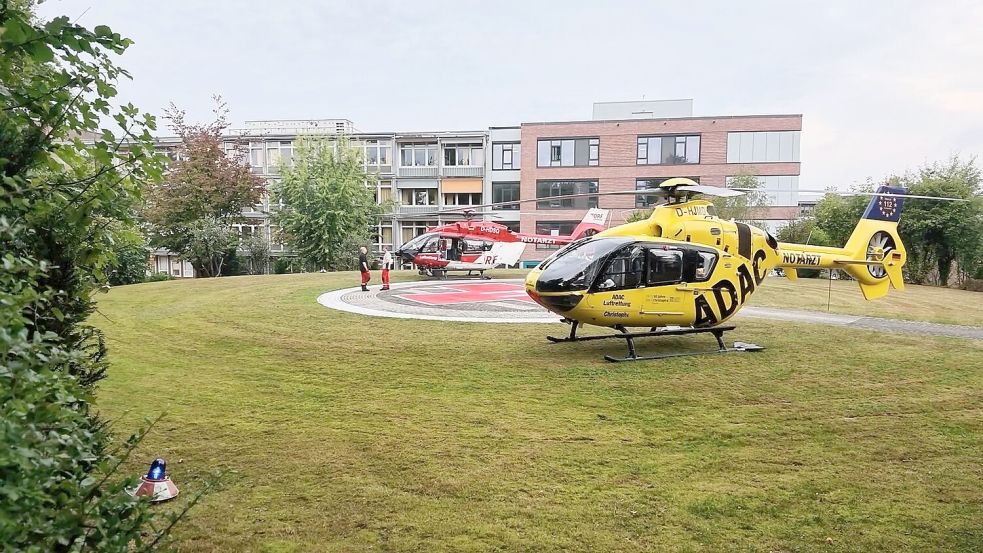 Das Wildeshauser Krankenhaus Johanneum muss nach einem Stromausfall evakuiert werden. Kritische Patienten werden mit zwei Hubschraubern in andere Kliniken verlegt. Foto: Nonstopnews