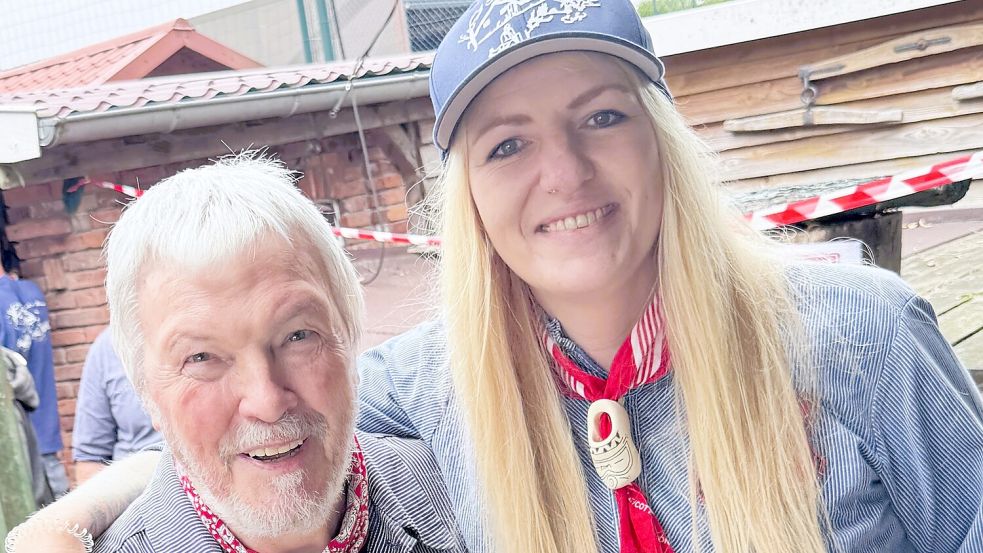 Museumsleiter Otto Klatt und Dorf-Arge-Chefin Martina Bruns. Foto: Holger Janssen