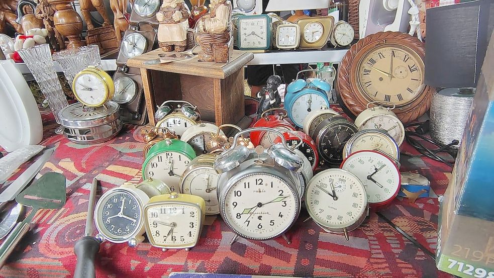Ganze Sammlungen landen auf dem Flohmarkttisch.
